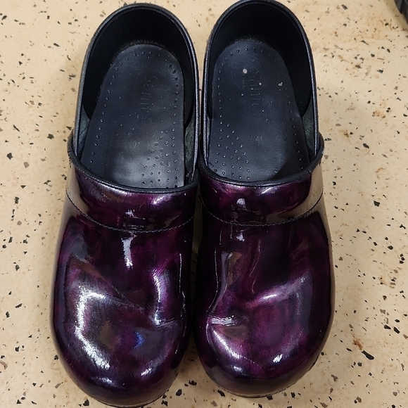 Sanita Shoes - 𝅺sanita clogs purple patent size 41 great condition